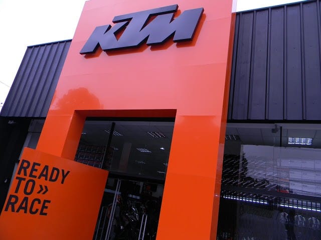 KTM lança série especial Factory Edition BR para linha Enduro
