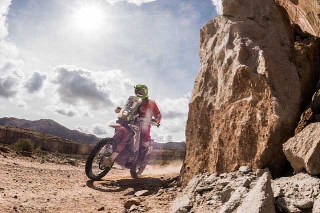 Único brasileiro nas motos, Jean Azevedo sai do Rally Dakar