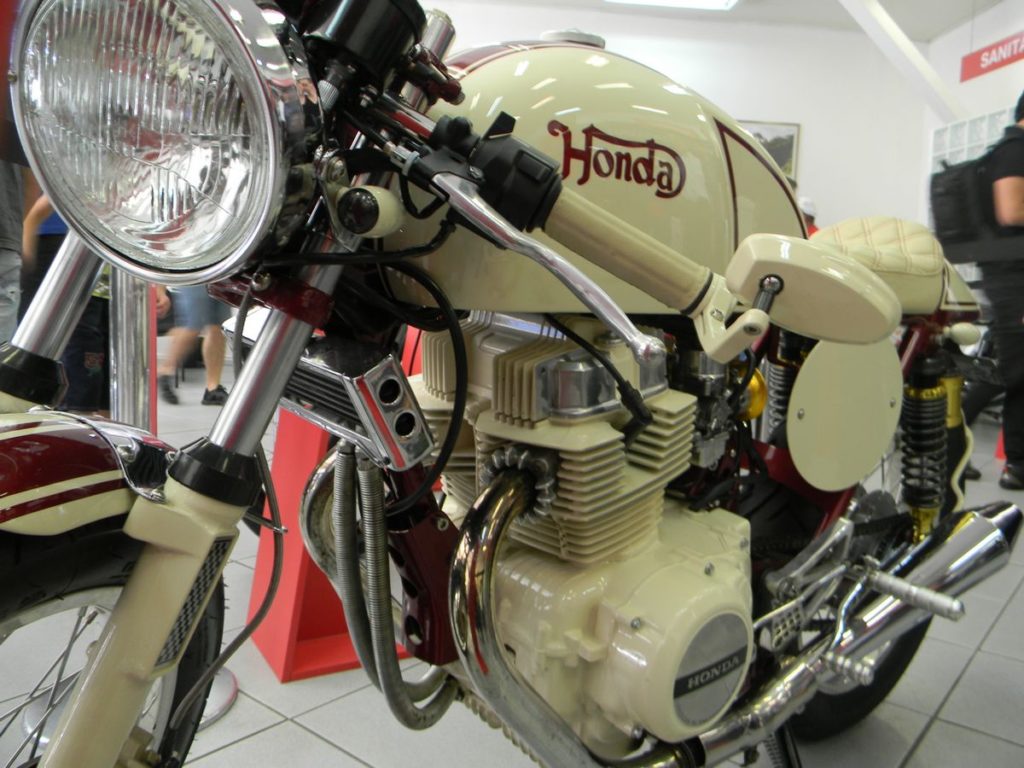 Honda CB 450 - 1987 Customizada em estilo "Norton" - A venda por 45.000,00