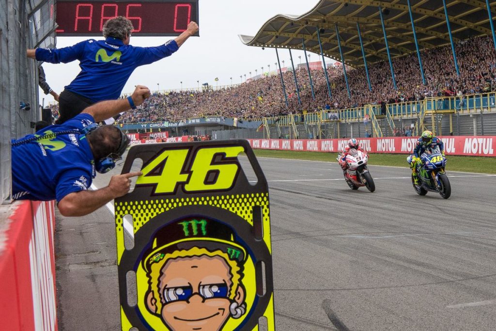 Rossi vence na Holanda e volta a brigar pelo título
