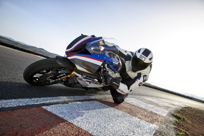 BMW HP4 RACE é integrada à escola de motociclismo mais renomada do mundo