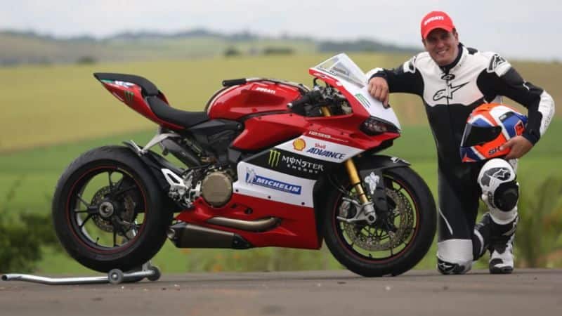 Ducati foca na plataforma de Cursos de Pilotagem em 2018