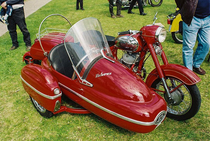 Jawa 350 motocicleta com sidecar