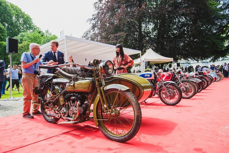 BMW exibe modelos clássicos em concurso de motos na Itália