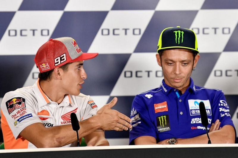 Uma das cenas que marcaram 2018 na MotoGP: o "não" aperto de mão de Rossi