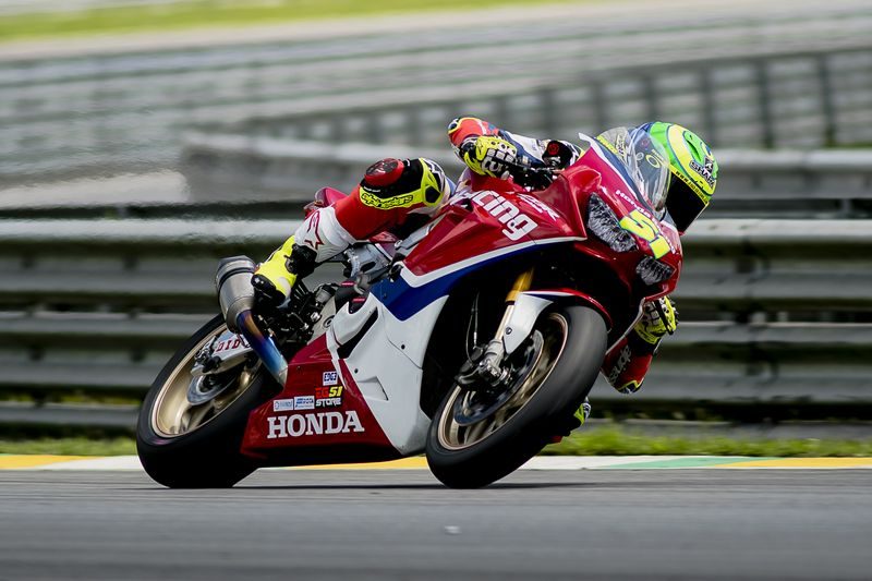 Eric Granado, piloto de motovelocidade da equipe Honda Racing no SuperBike Brasil. Crédito: Ricardo Santos/Mundo Press