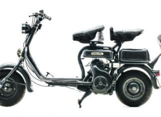 A Lambretta modelo D foi fabricada na Itália de 1955 a 1956, e no Brasil entre 1955 e 1958. VGCOM - arquivo Centro Cultural Movimento - MotoStory
