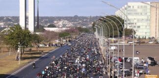 Brasília - Motociclistas realizam passeio pelas ruas de Brasília na Capital Moto Week (Marcelo Camargo/Agência Brasil)