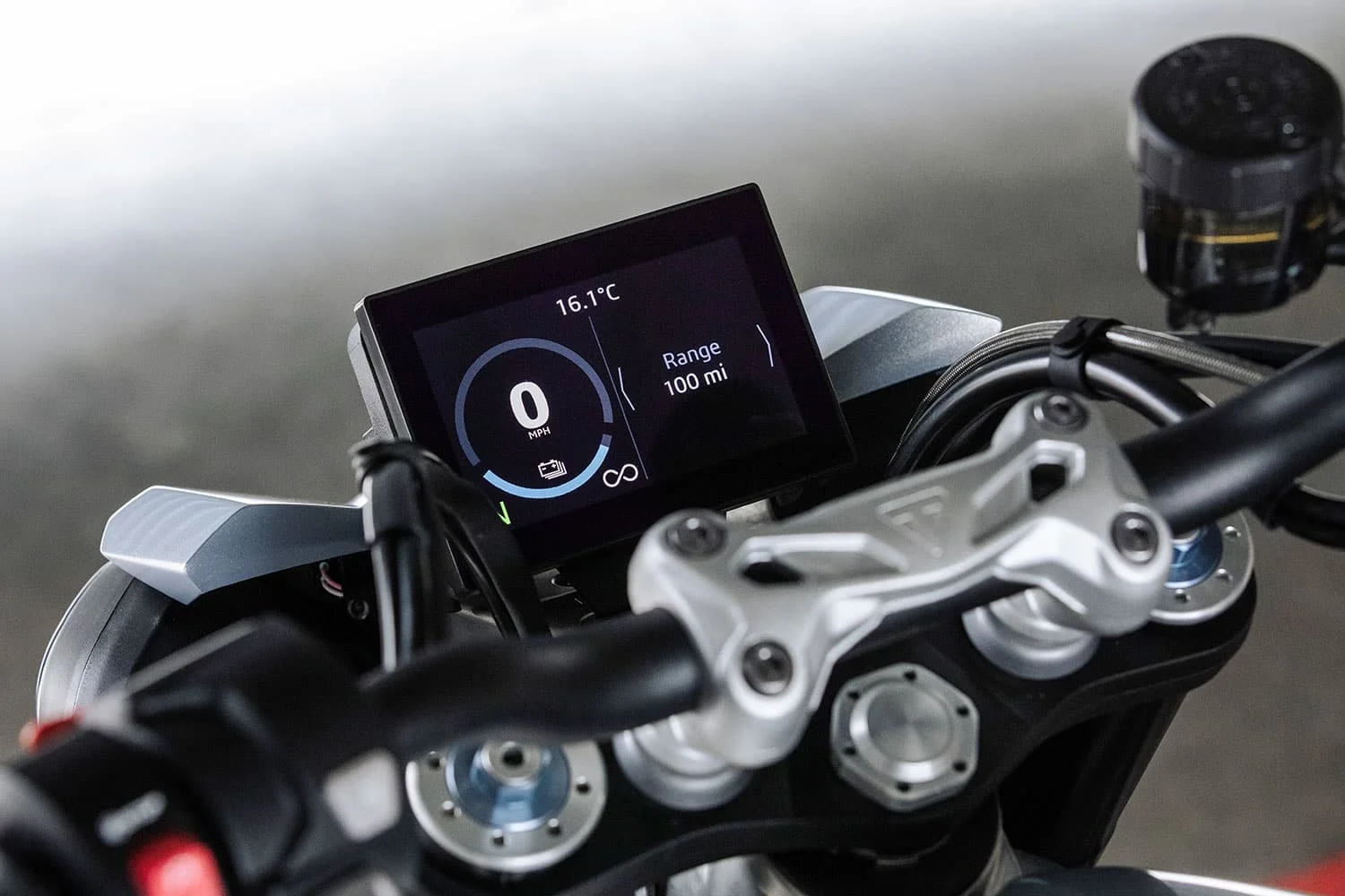 TE-1: a moto elétrica da Triumph que carrega em 20 minutos 7 Triumph TE1 4