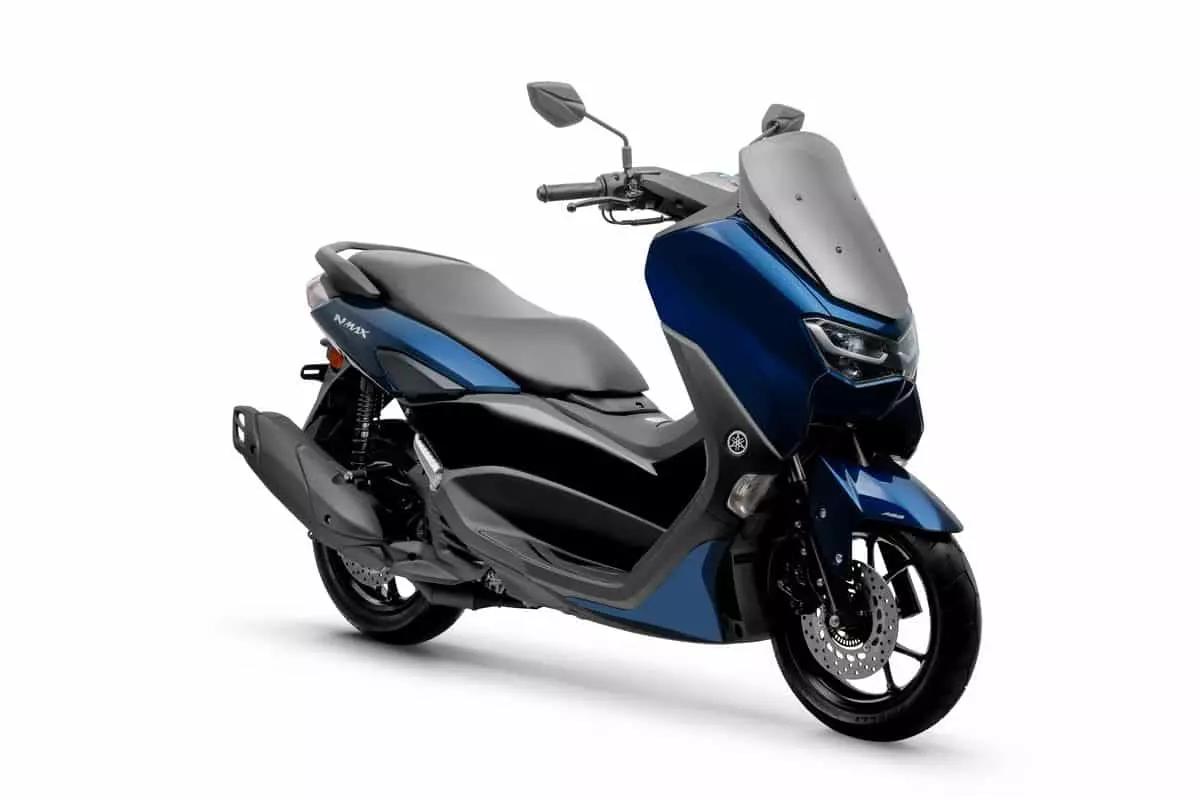 Nova Yamaha NMAX Connected 160 ABS; interatividade até com as redes sociais. 5 tn 2023 NMAX 160 NAVY BLUE 3 4 DIREITA