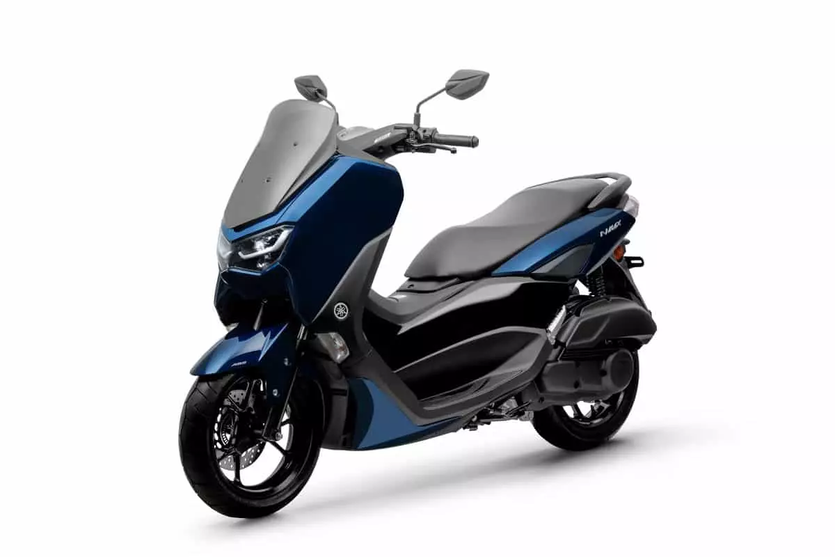 Nova Yamaha NMAX Connected 160 ABS; interatividade até com as redes sociais. 6 tn 2023 NMAX 160 NAVY BLUE 3 4 ESQUERDA