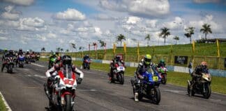Campeonato Brasileiro de Motovelocidade: irmãos Kawakami dominaram a prova principal no sábado e no domingo.