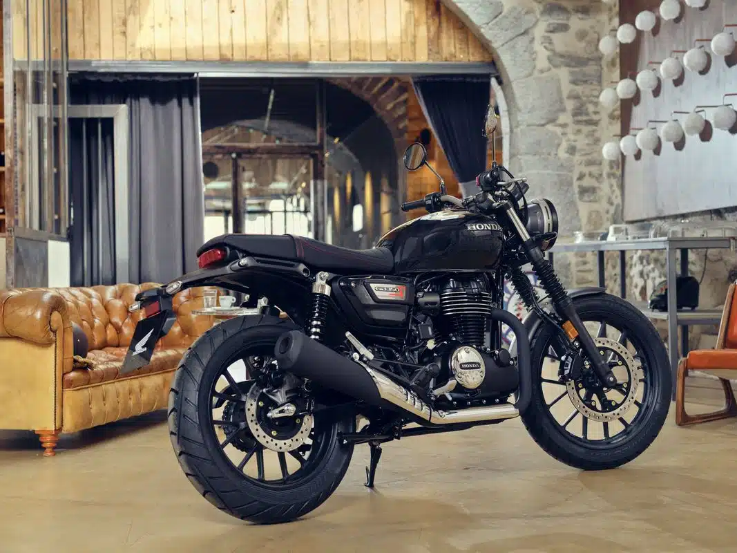 Honda GB 350S 2025 é relançada. Vem para o Brasil? Veja o que