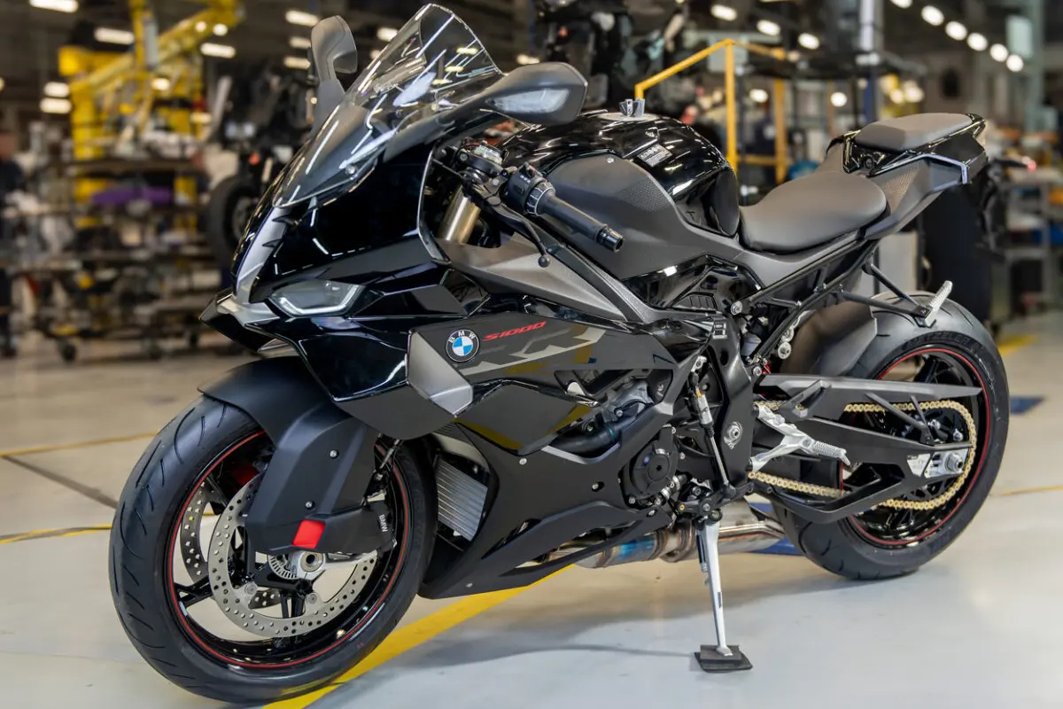 Nova BMW S 1000 RR 2026 passa a ser montada em Manaus - Divulgação Nova BMW S 1000 RR 2026 passa a ser montada em Manaus - Divulgação