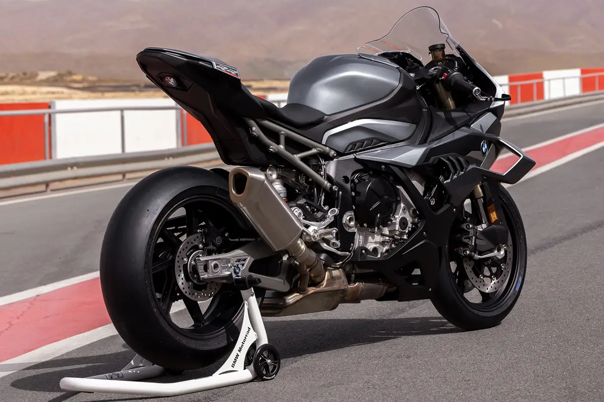 Nova BMW S 1000 RR 2026 na nova cor Cinza Bluestone - Divulgação Nova BMW S 1000 RR 2026 na nova cor Cinza Bluestone - Divulgação