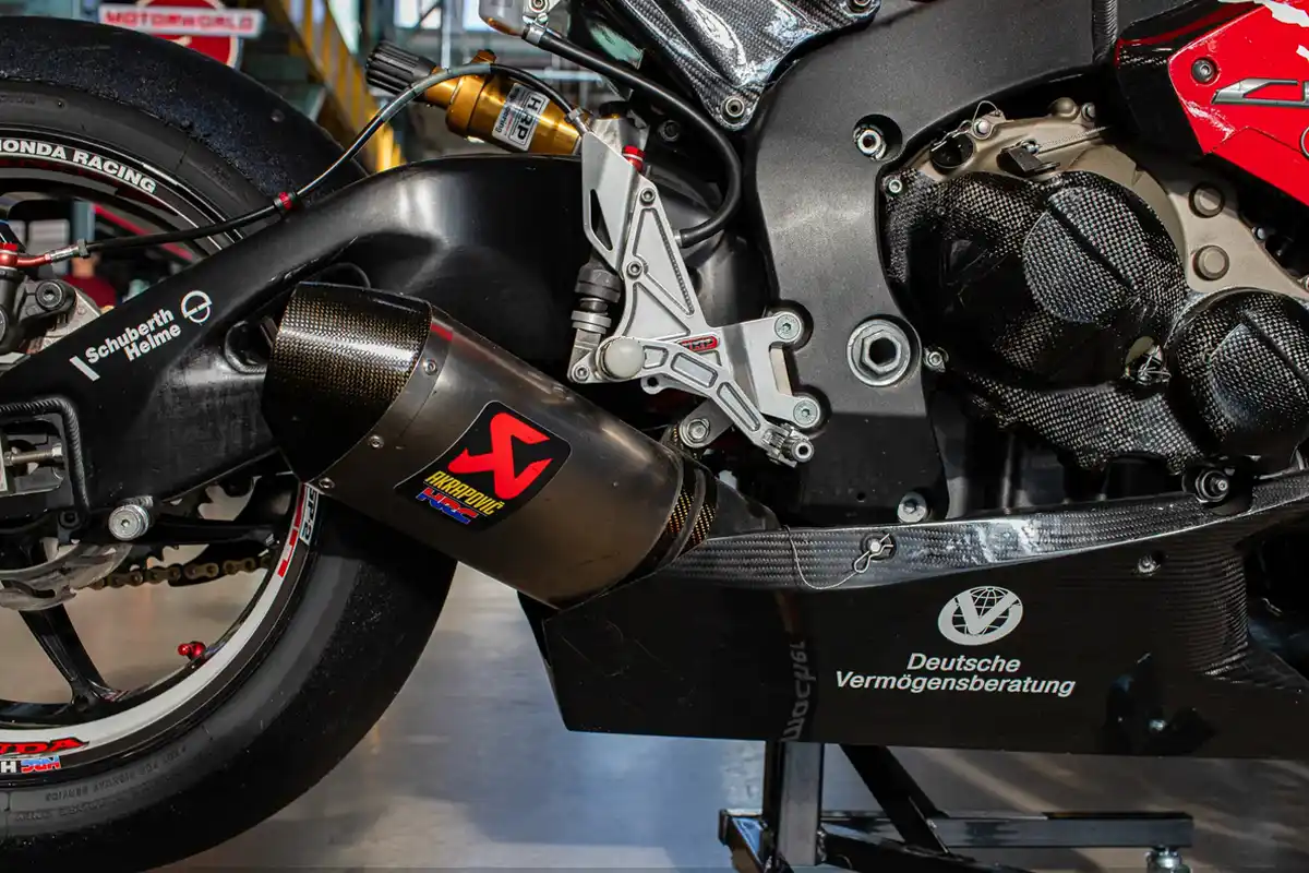 Detalhe de algumas das modificações da CBR de 2010 - Fabian Boehm – Divulgação RM Sotheby’s Detalhe de algumas das modificações da CBR de 2010 - Fabian Boehm – Divulgação RM Sotheby’s