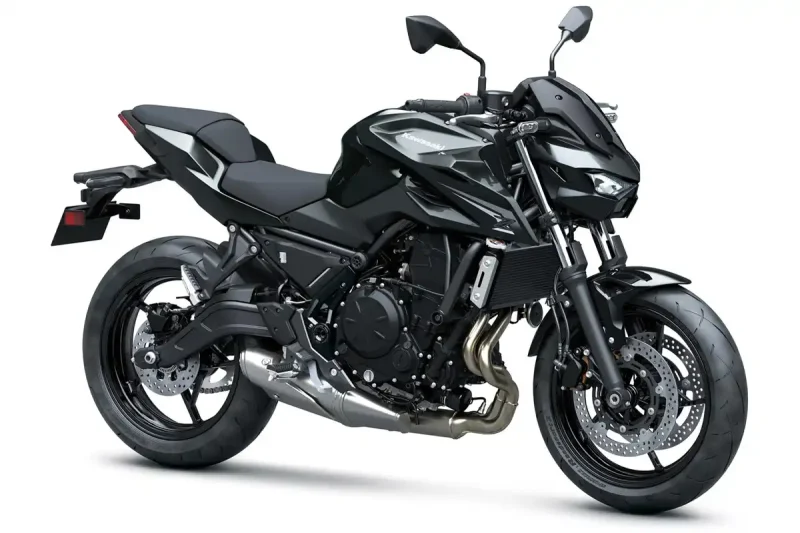 De cara nova! Kawasaki Z650 S 2026 passa por um 'facelift'. 2 Z650 S preta