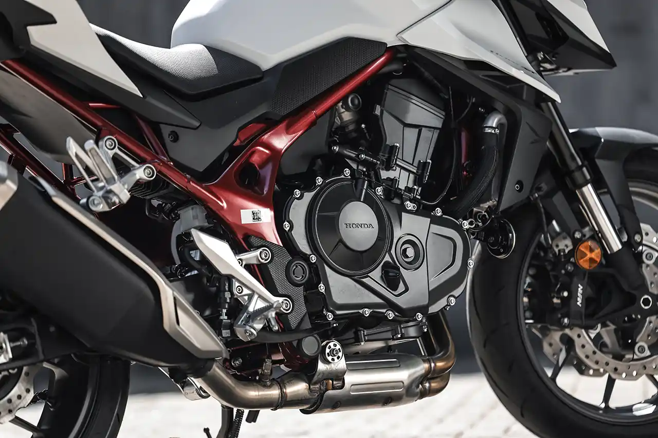 Honda CB750 Hornet - motor 755 cm³ - 2 cilindros paralelos- Divulgação Honda CB750 Hornet - motor 755 cm³ - 2 cilindros paralelos- Divulgação