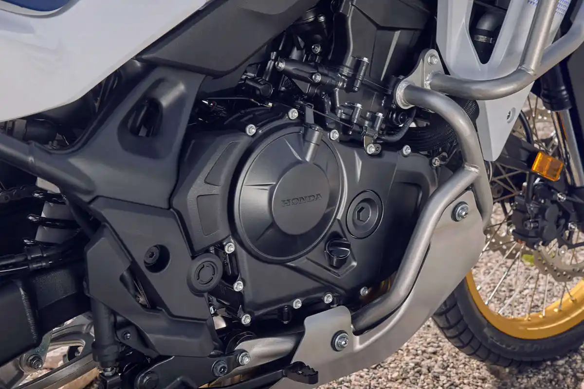 O motor da Transalp 750 2026 teve redução de potência no Brasil - Divulgação O motor da Transalp 750 2026 teve redução de potência no Brasil - Divulgaçãov