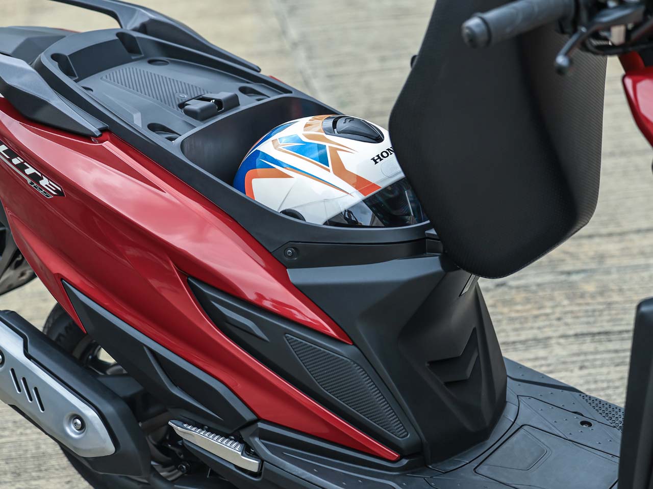 Sob o assento: 19,7 litros - Divulgação Sob o assento: 19,7 litros - Divulgação