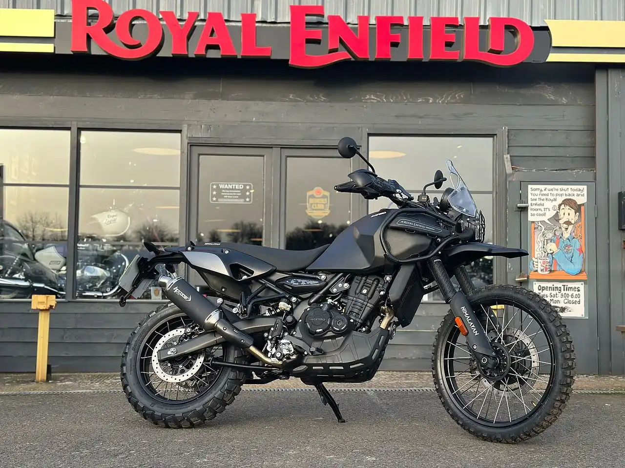 Royal Enfield Himalayan 450 Phantom - Divulgação Royal Enfield Himalayan 450 Phantom - Divulgação
