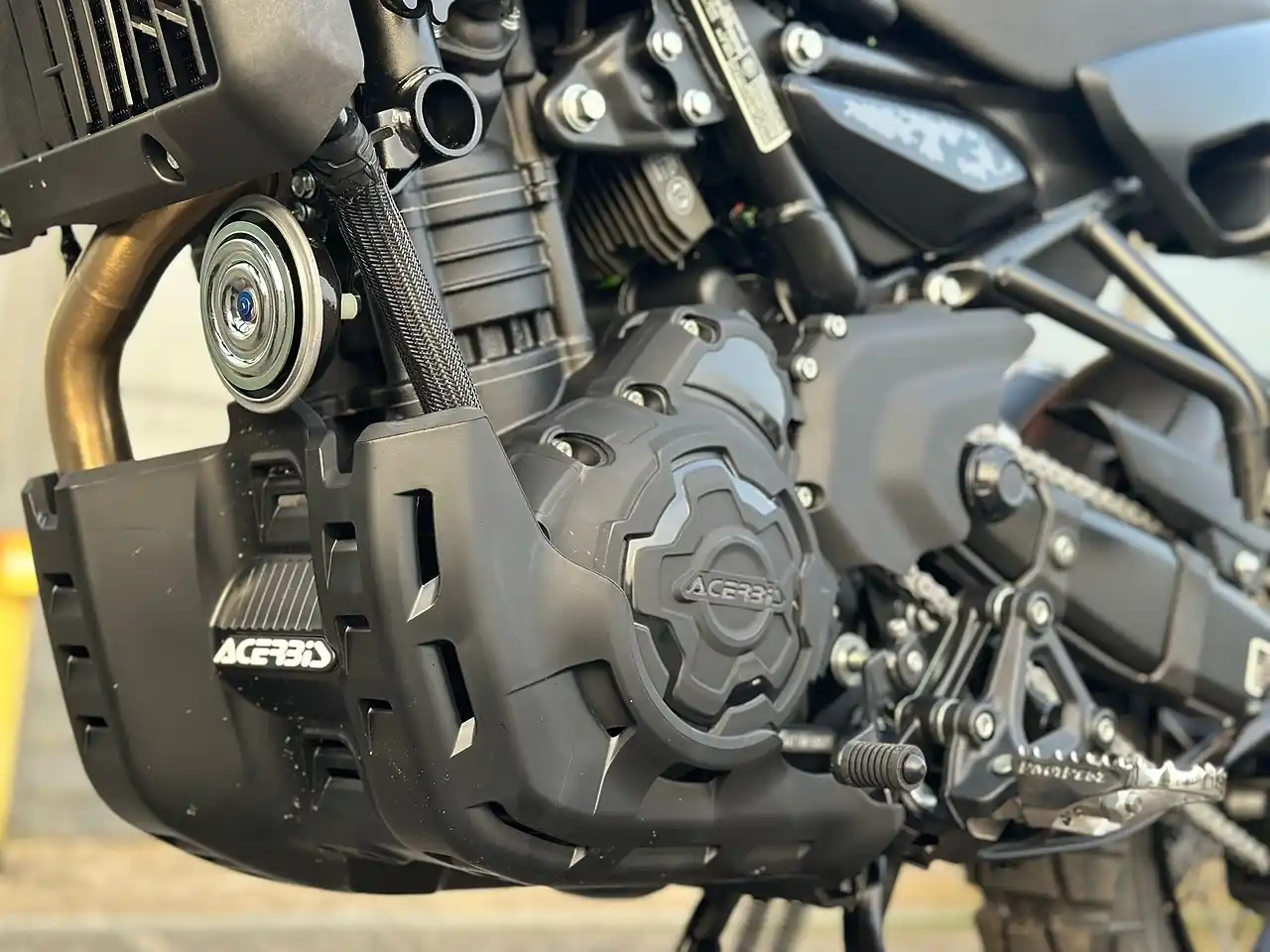 Himalayan 450 Phantom é uma edição especial focada no off-road e rally 2 Himalayan 450 Phantom 2