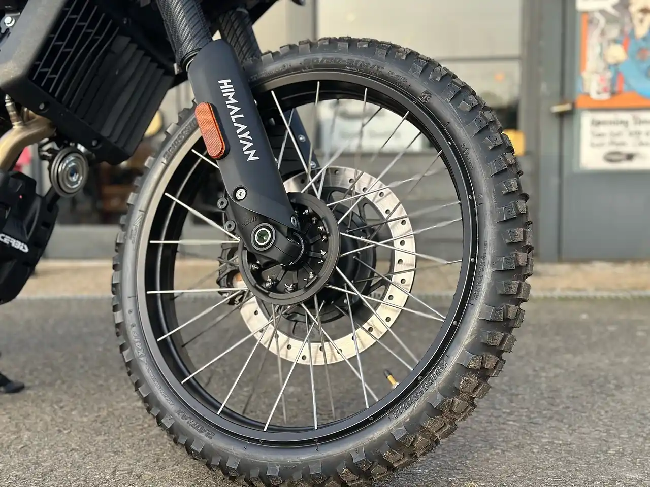 Himalayan 450 Phantom é uma edição especial focada no off-road e rally 3 Himalayan 450 Phantom 6