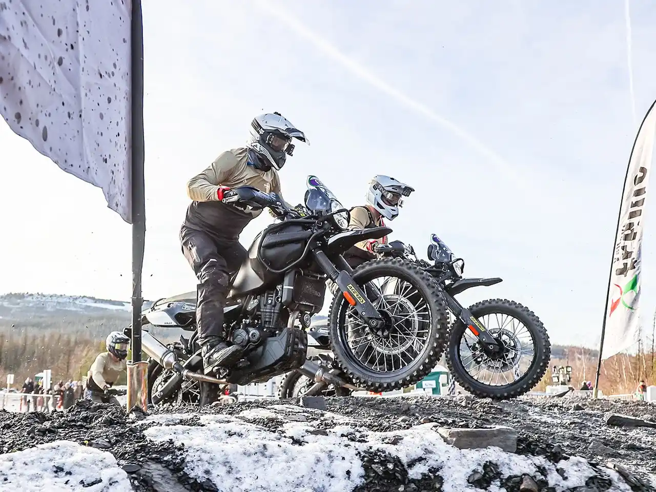 Royal Enfield Himalayan 450 Phantom - Divulgação Royal Enfield Himalayan 450 Phantom - Divulgação