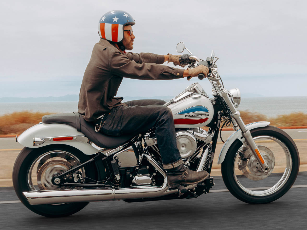 Harley-Davidson relança Super Glide 2026 - edição comemorativa - Divulgação HD Super Glide 2026 250 anos 3