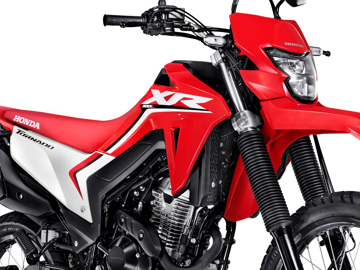 XR 300L Tornado - motor Flex - Divulgação XR 300L Tornado - motor Flex - Divulgação
