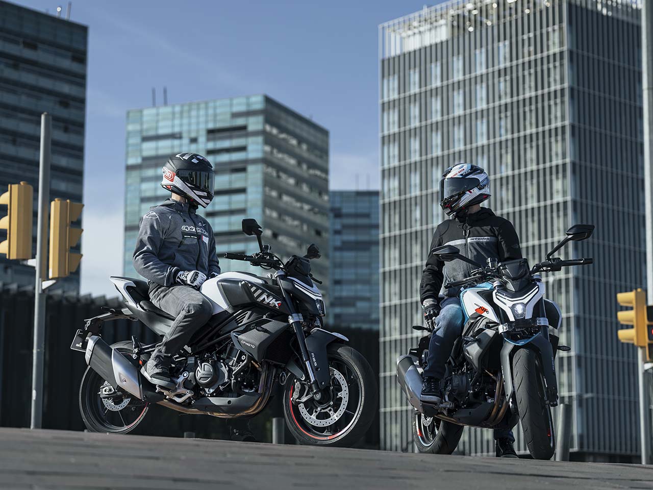 CFMoto 450 NK - Divulgação CFMoto 450 NK - Divulgação