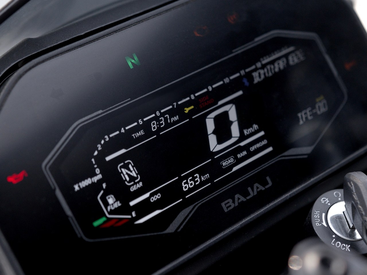Bajaj Dominar 400 2027 - Divulgação Bajaj Dominar 400 2027 - Divulgação