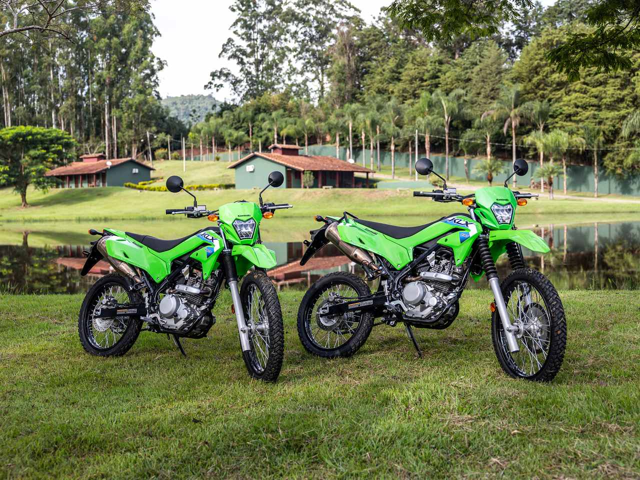 Kawasaki: revisões com preço fixo para as KLX230 e KLX230 - Divulgação Kawasaki: revisões com preço fixo para as KLX230 e KLX230 - Divulgação
